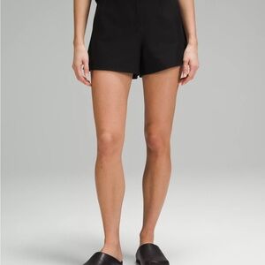 Lululemon Utilitech Relaxed-fit high-rise shorts 3.5”